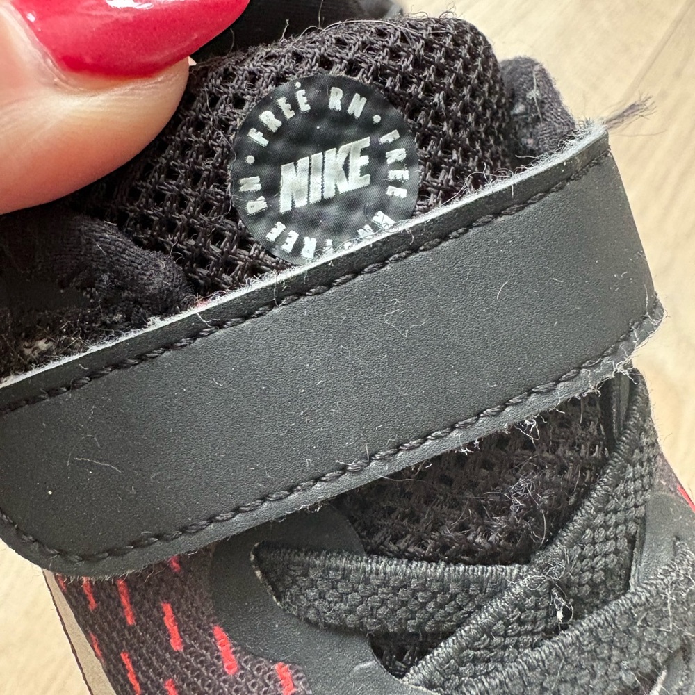 Nike Free Run Toddler Sneakers Black Red Size 6C 🔥 - Picture 5 of 6
